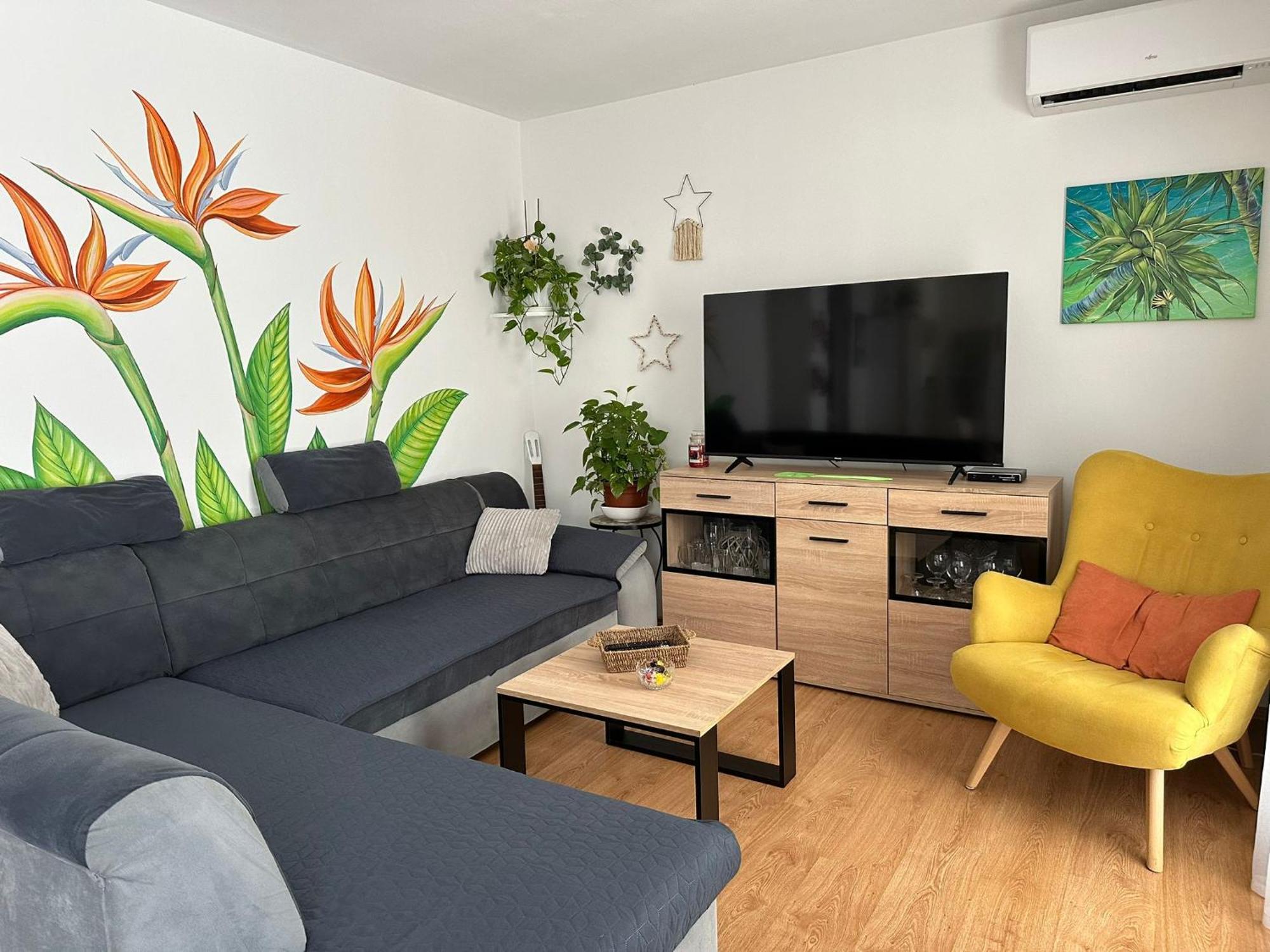 Holiday Home Mirela Sisan Luaran gambar
