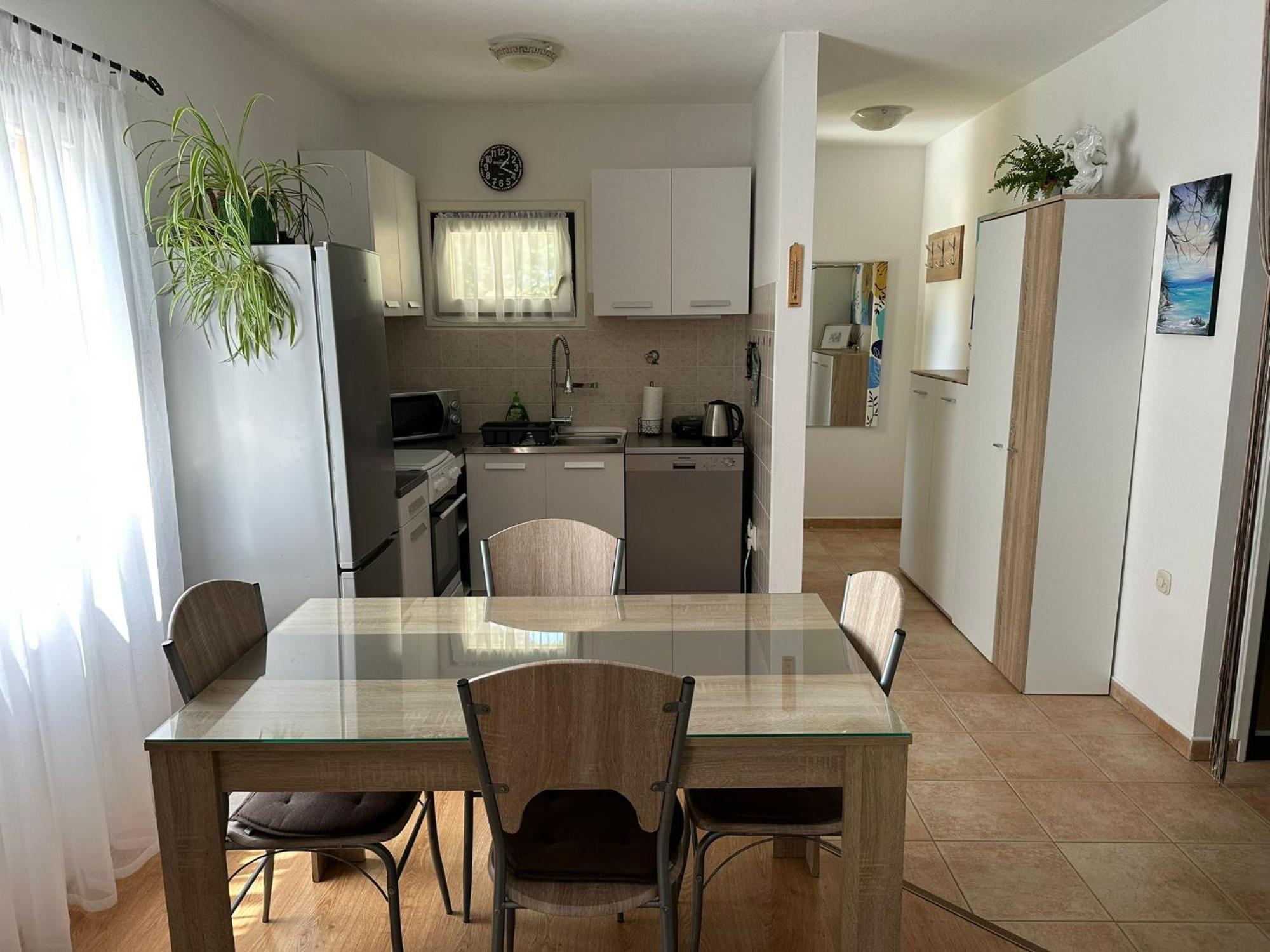 Holiday Home Mirela Sisan Luaran gambar